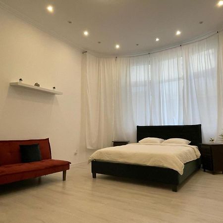 Outstanding 3Br Ultracentral Cityview Balcony Aaa Apartment Bukares Bagian luar foto