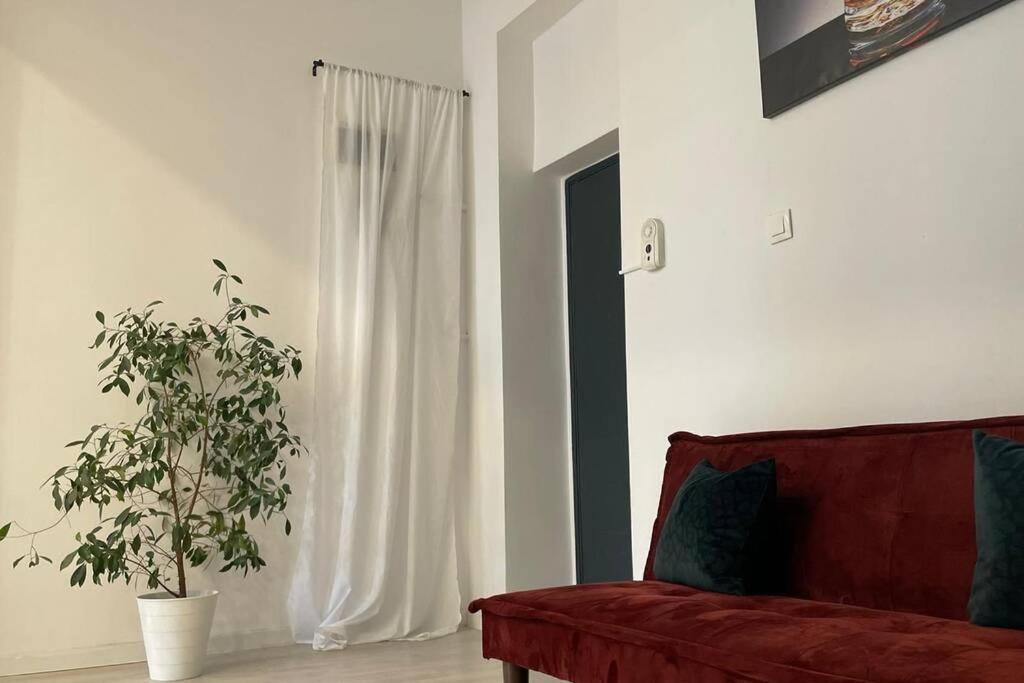 Outstanding 3Br Ultracentral Cityview Balcony Aaa Apartment Bukares Bagian luar foto