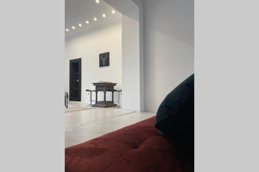 Outstanding 3Br Ultracentral Cityview Balcony Aaa Apartment Bukares Bagian luar foto
