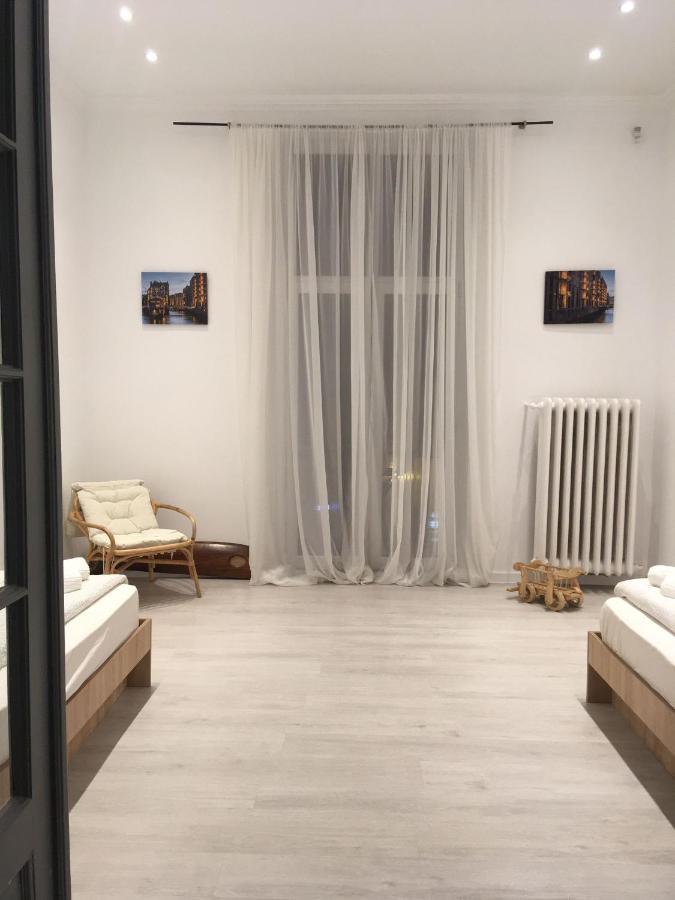 Outstanding 3Br Ultracentral Cityview Balcony Aaa Apartment Bukares Bagian luar foto