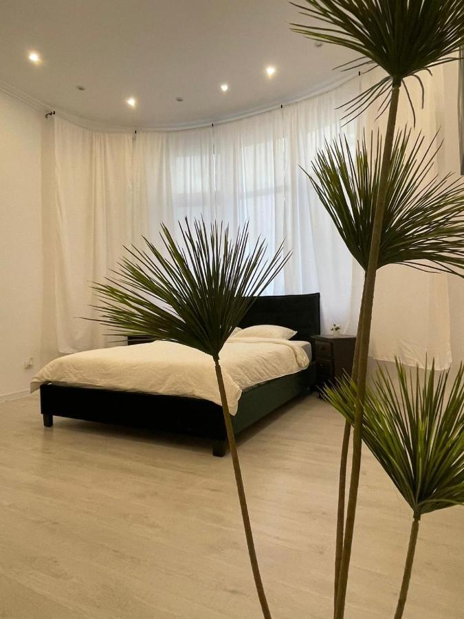 Outstanding 3Br Ultracentral Cityview Balcony Aaa Apartment Bukares Bagian luar foto